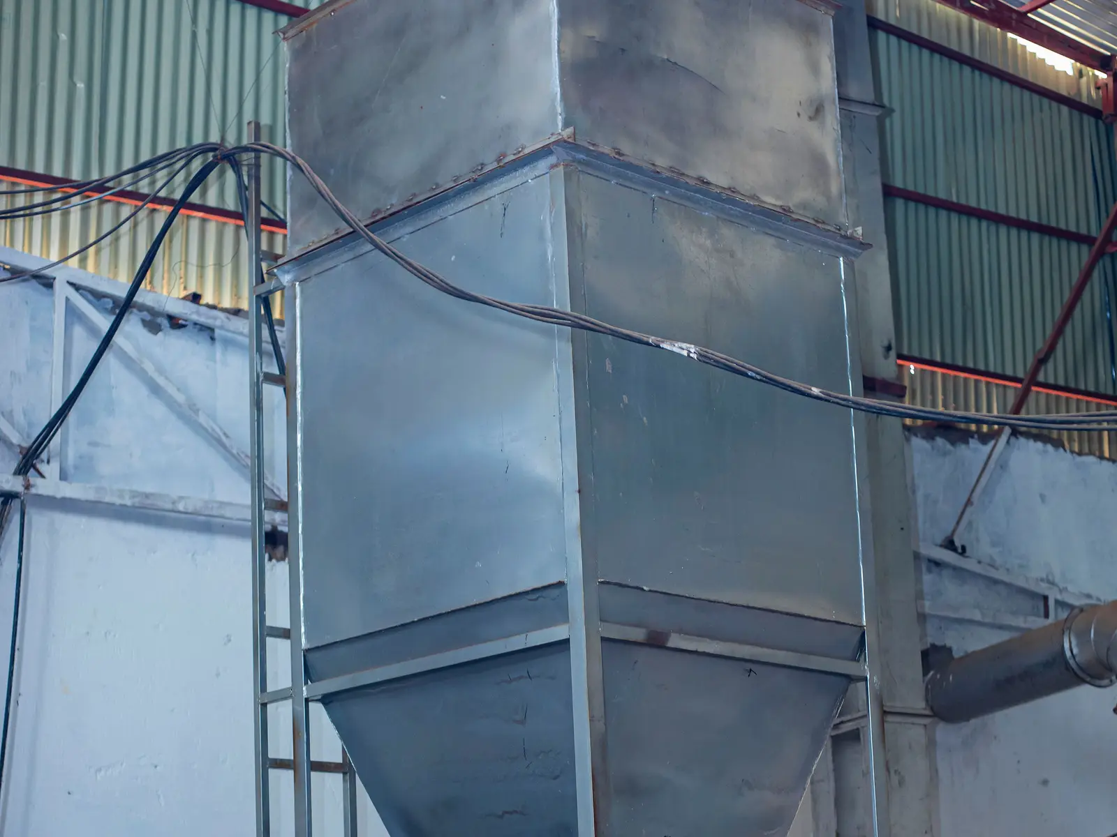 Storage silo at the processing plant